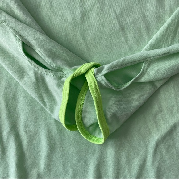 North Face Lightweight Neon Green Hoodie - Picture 7 of 7